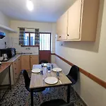 Family With 2 Bedrooms To The Center *