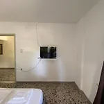 شقة Family With 2 Bedrooms To The Center *