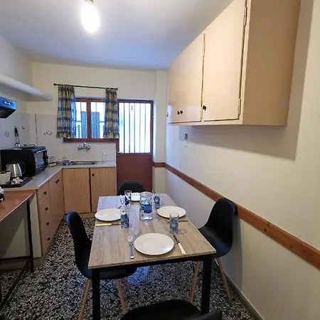 Family With 2 Bedrooms To The Center *