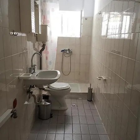 Apartment Family With 2 Bedrooms To The Center