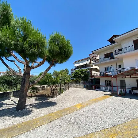 Family With 2 Bedrooms To The Center Καμένα Βούρλα